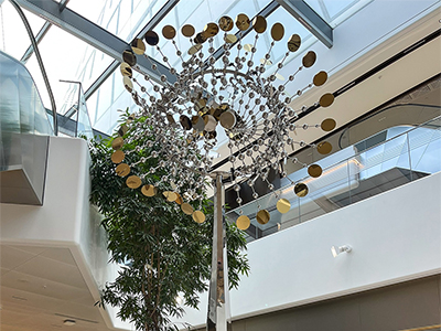 Скульптура для интерьера Бриз с электромеханическим приводом